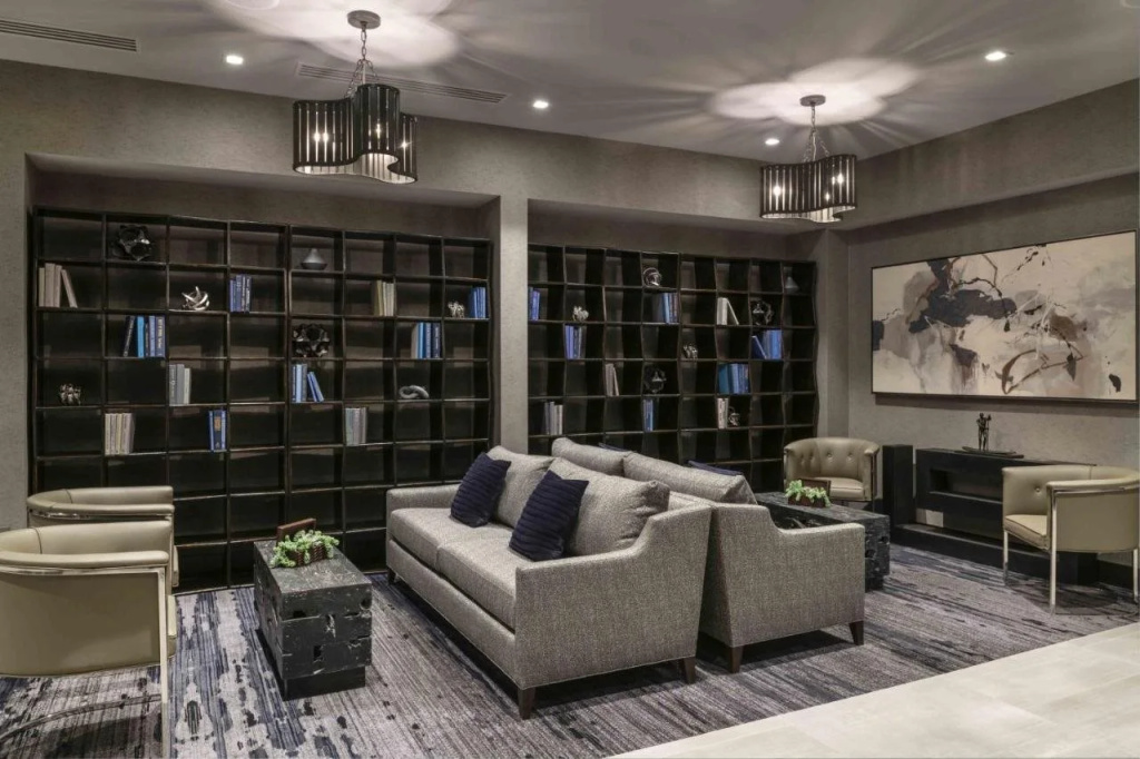 Lobby & Reception