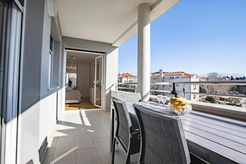 Superior Apartment