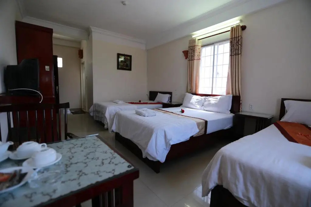 Standard Triple room