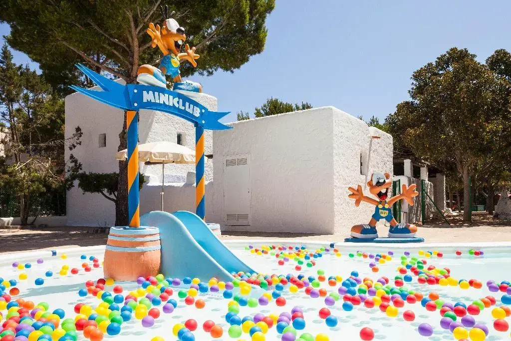 Invisa Hotel Club Cala Blanca - Général