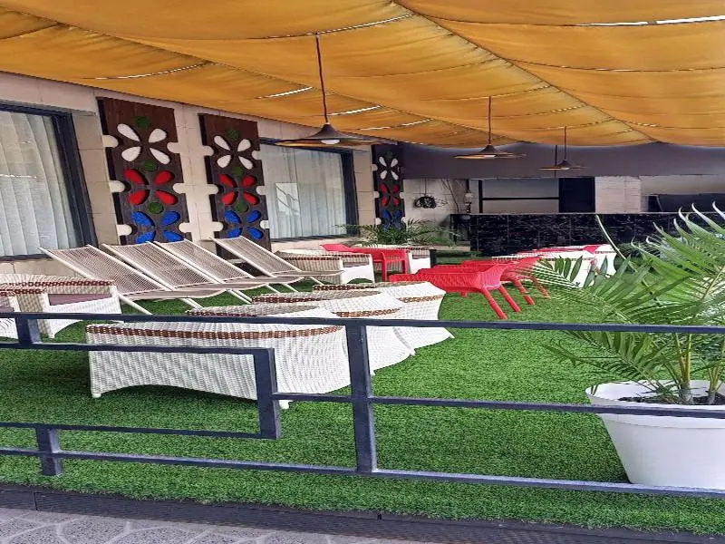 Platinum Cocotiers Hotel