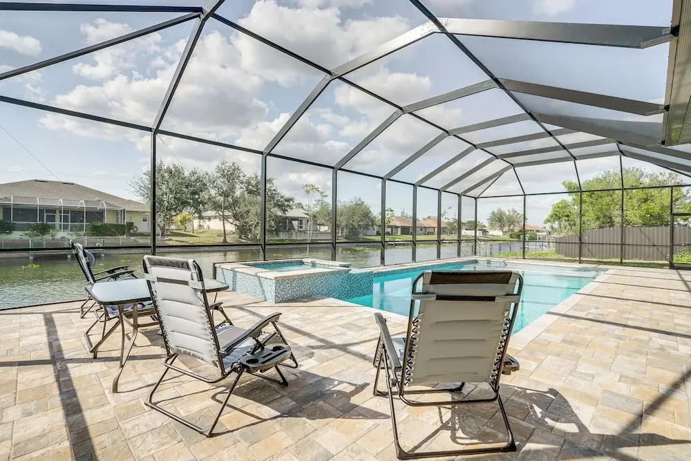 7 Mi to Dtwn Cape Coral: Home w/ Pool & Spa!