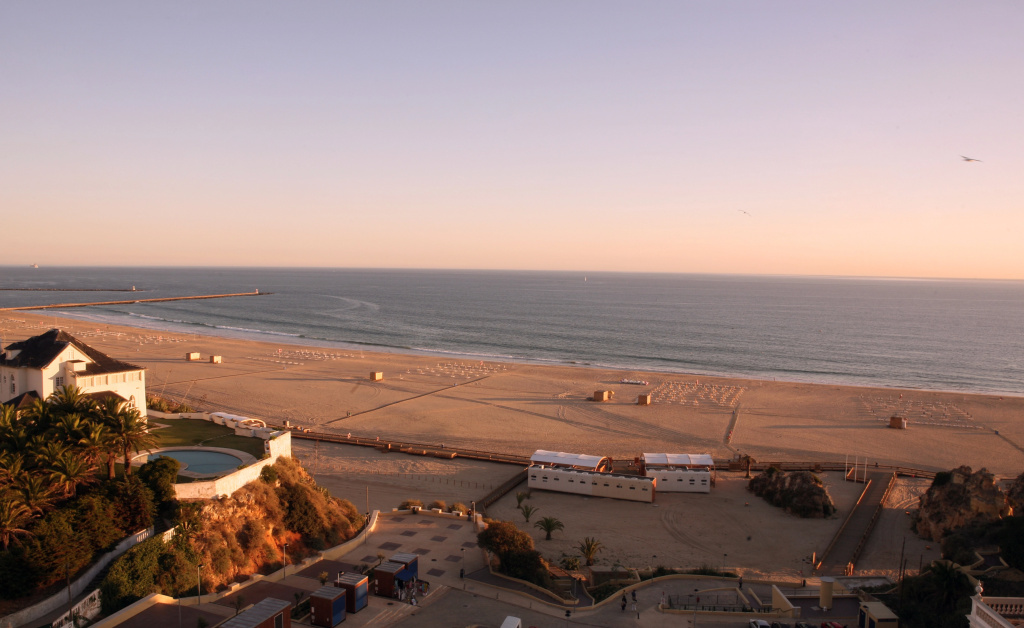 Beach & Waterfront