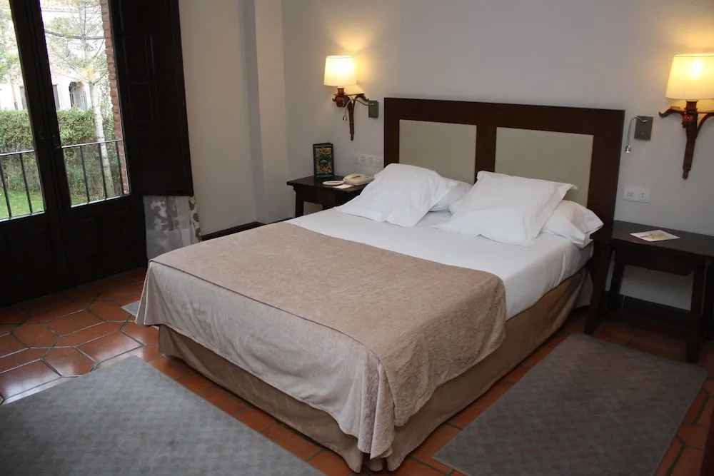 Parador De Avila - Chambres