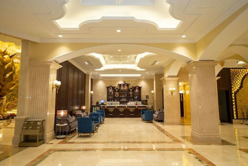 Lobby & Reception