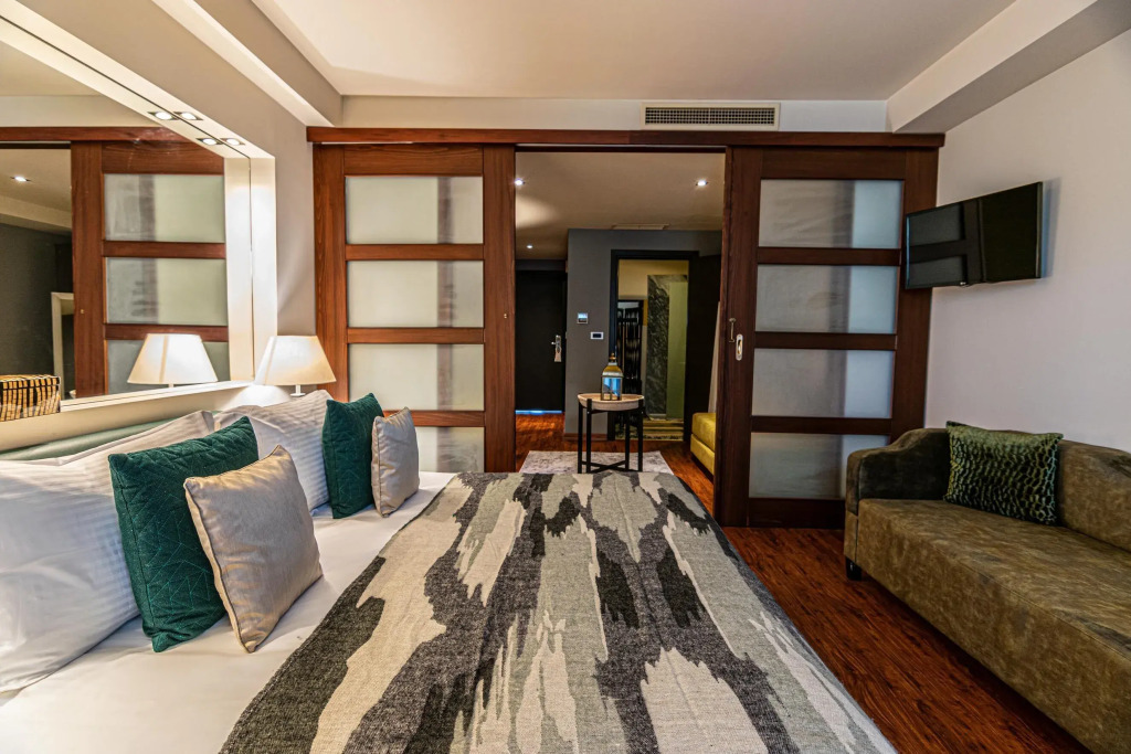 Golden Suites & Spa - фото 7