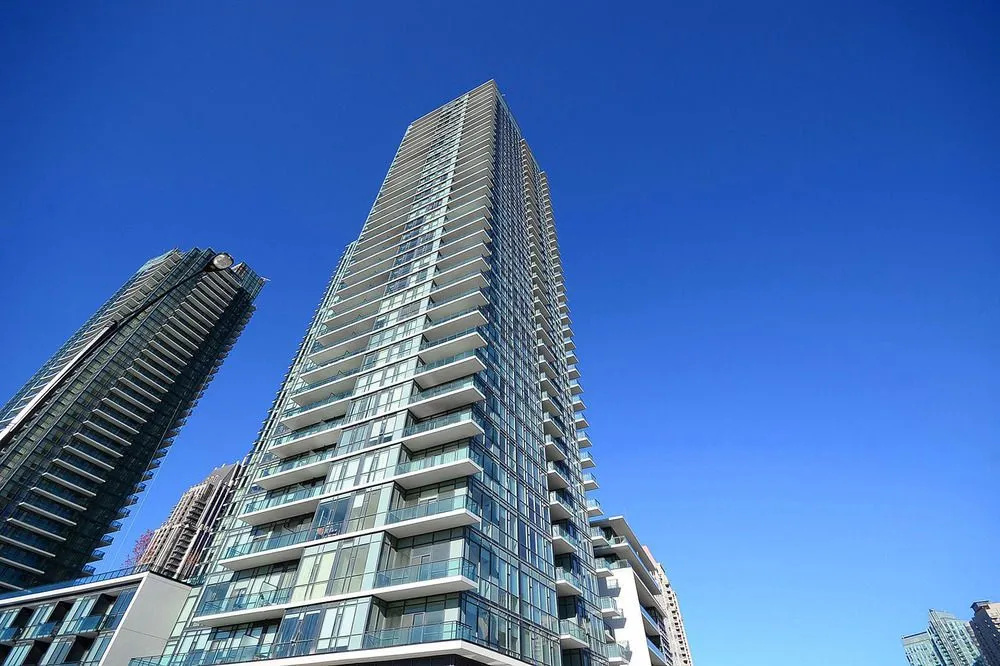 Pathway Luxury Suites - 4065 Brickstone
