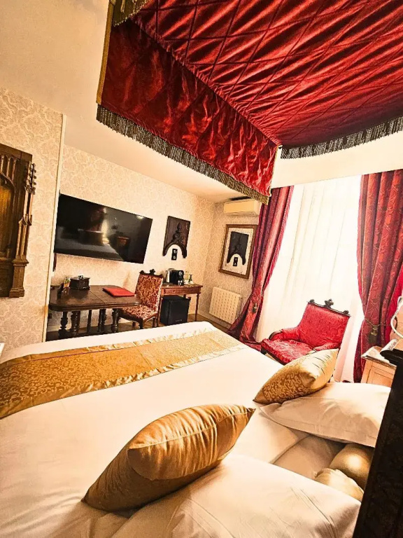 Deluxe Triple room