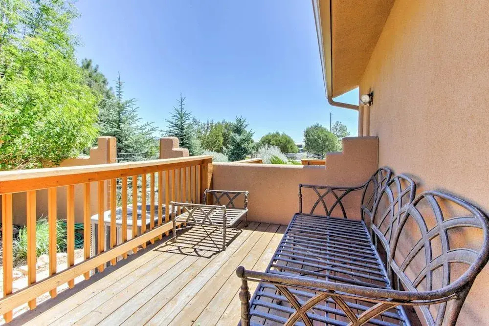 Alto Getaway w/ Porch: 4 Mi to Ruidoso Winter Park