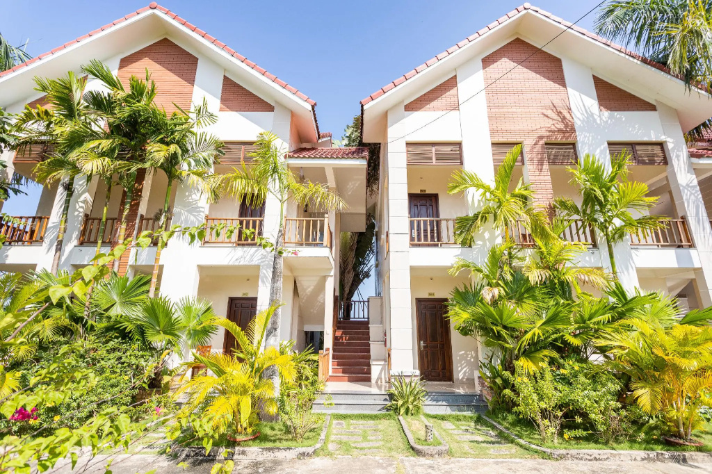 Superior Double room with garden view (full double bed)