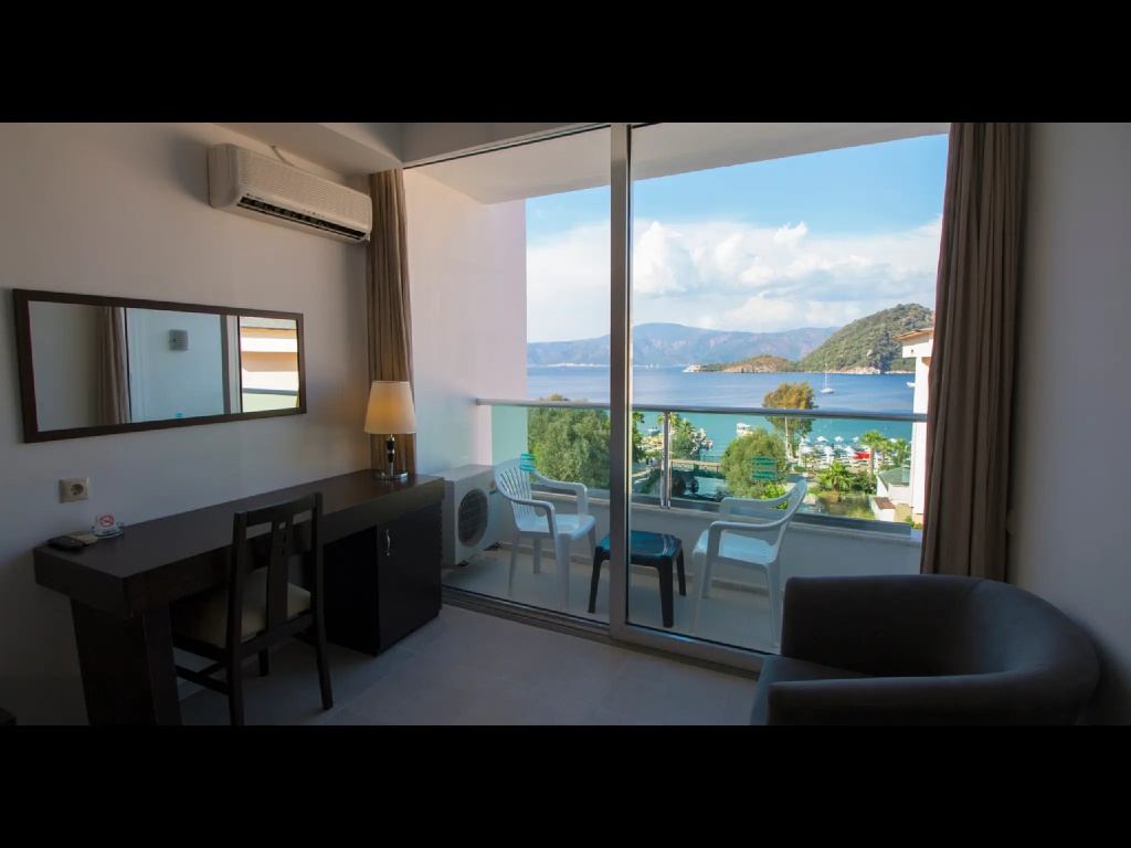 Standard room with sea view