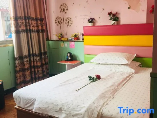 Deluxe Double room (full double bed)