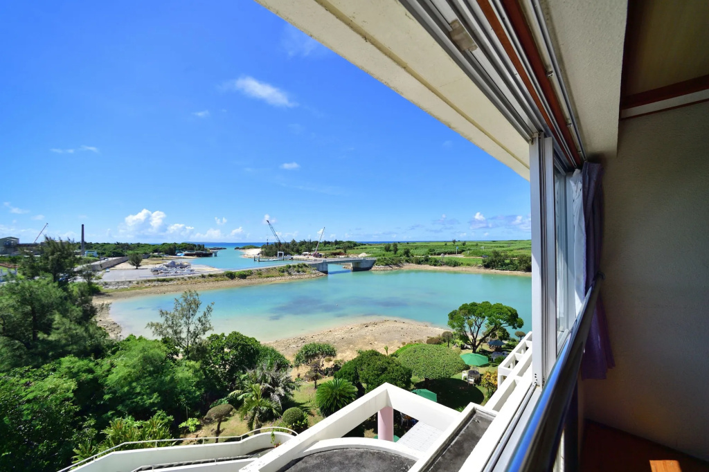 Beach & Waterfront