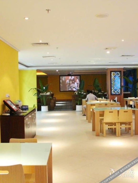 Food & Beverage