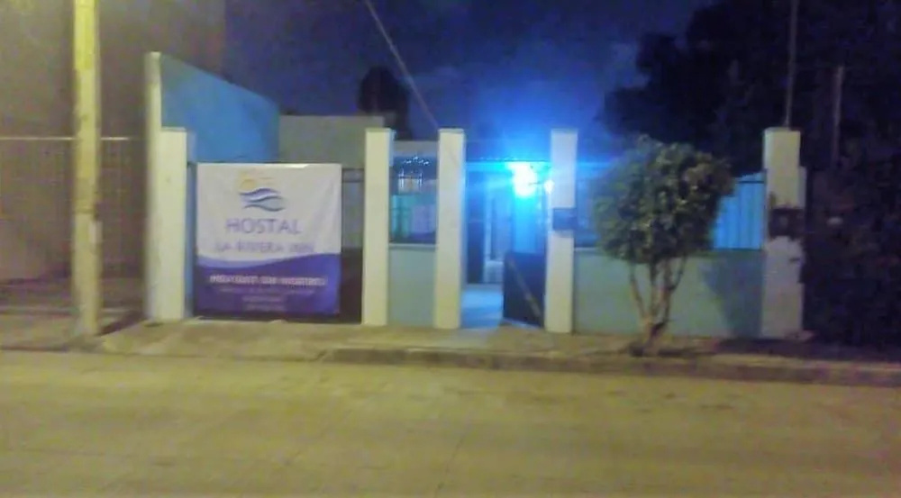 Hostal La Rivera Inn