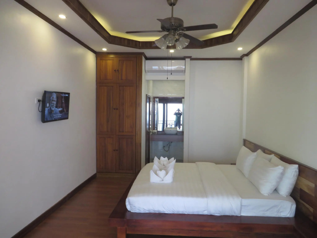 Superior Double room with balcony (full double bed)