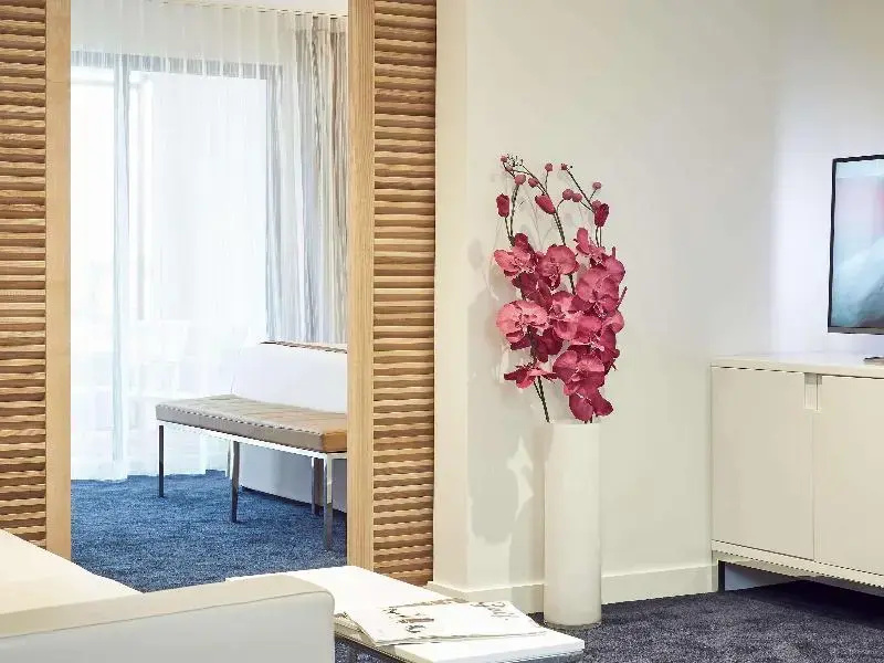 Deluxe Double Suite full double bed