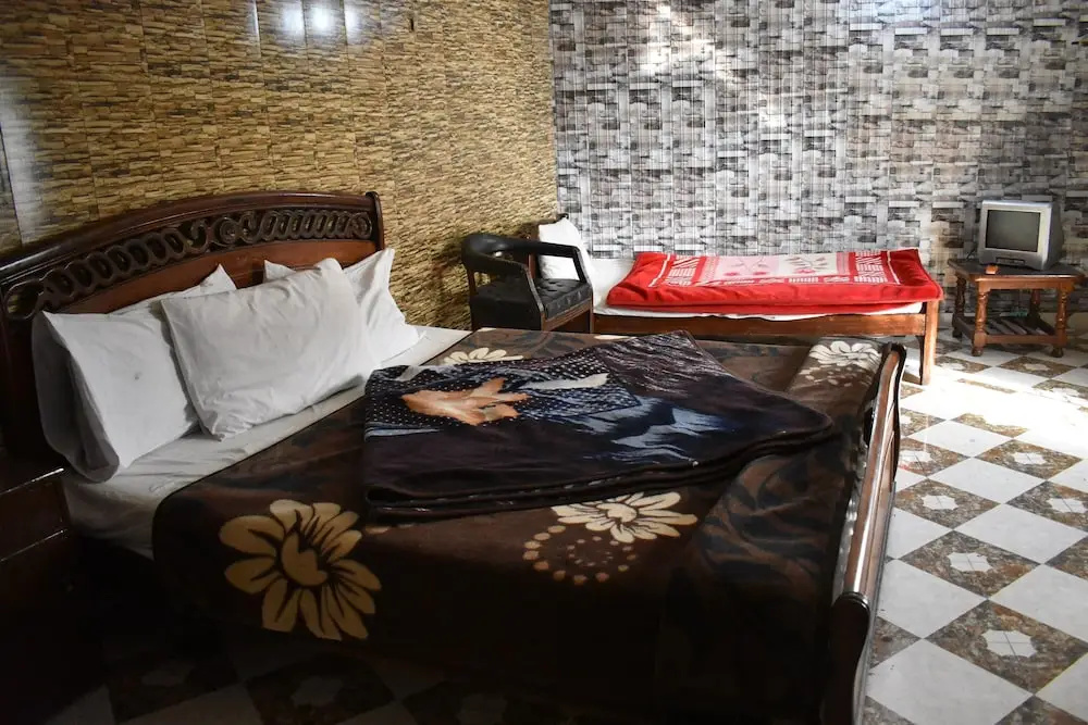 Economy room