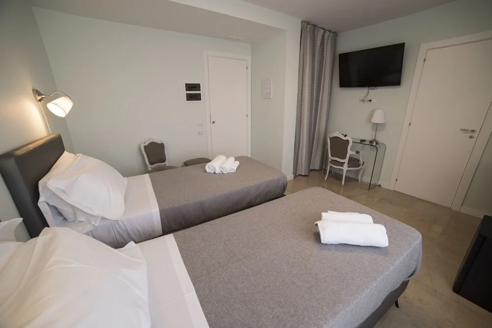 Superior Double room with balcony (full double bed)