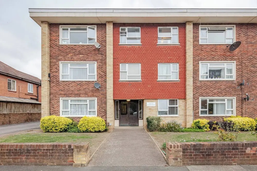 Stylish 2-bedroom Apartment in Wimbledon!