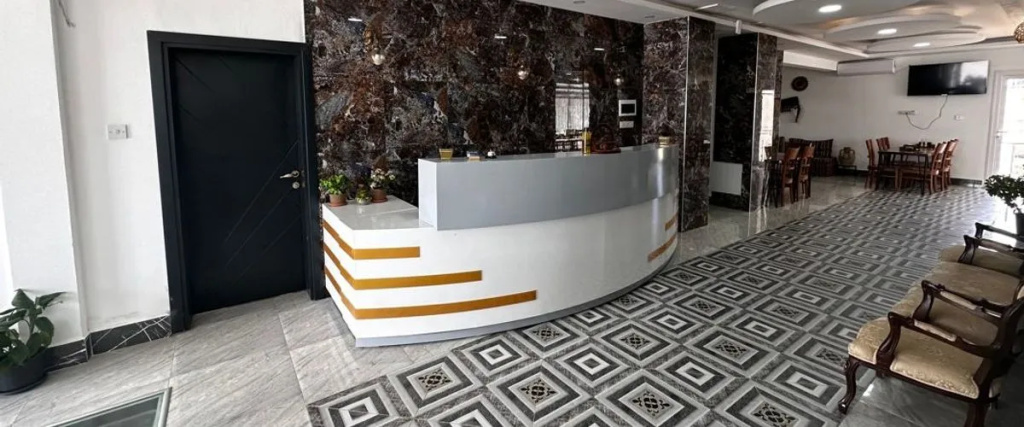 Lobby & Reception