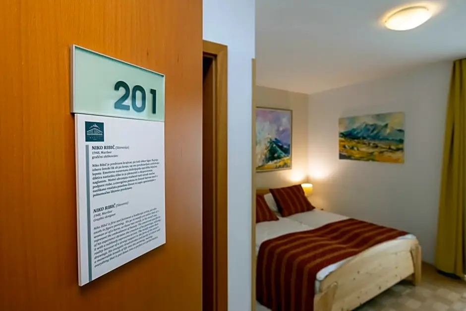 Hotel Kristal - Chambres