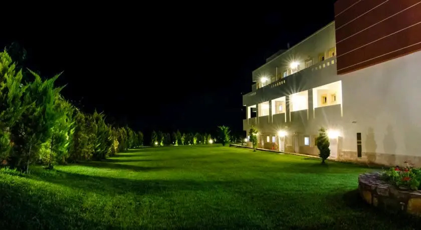 Real Palace Hotel & Studios