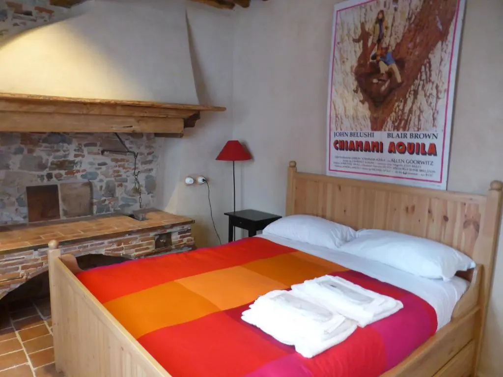 Double room (full double bed)
