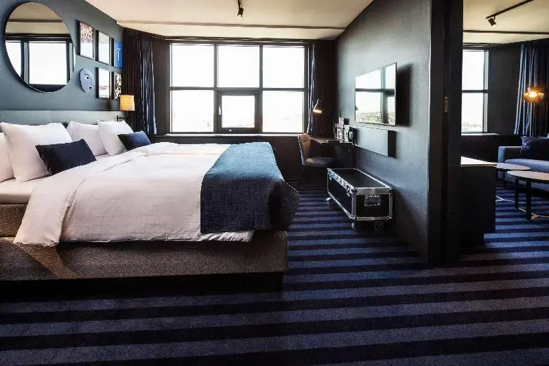 Standard Junior Suite