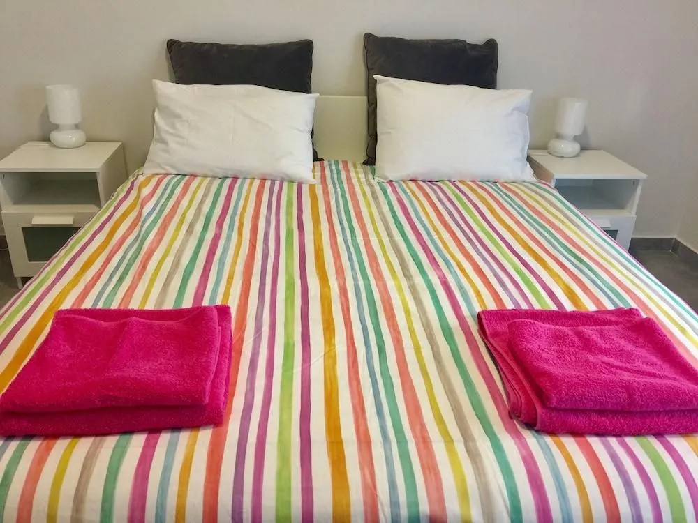 Lovely Renovated Apartment in Hilton Hotel Area