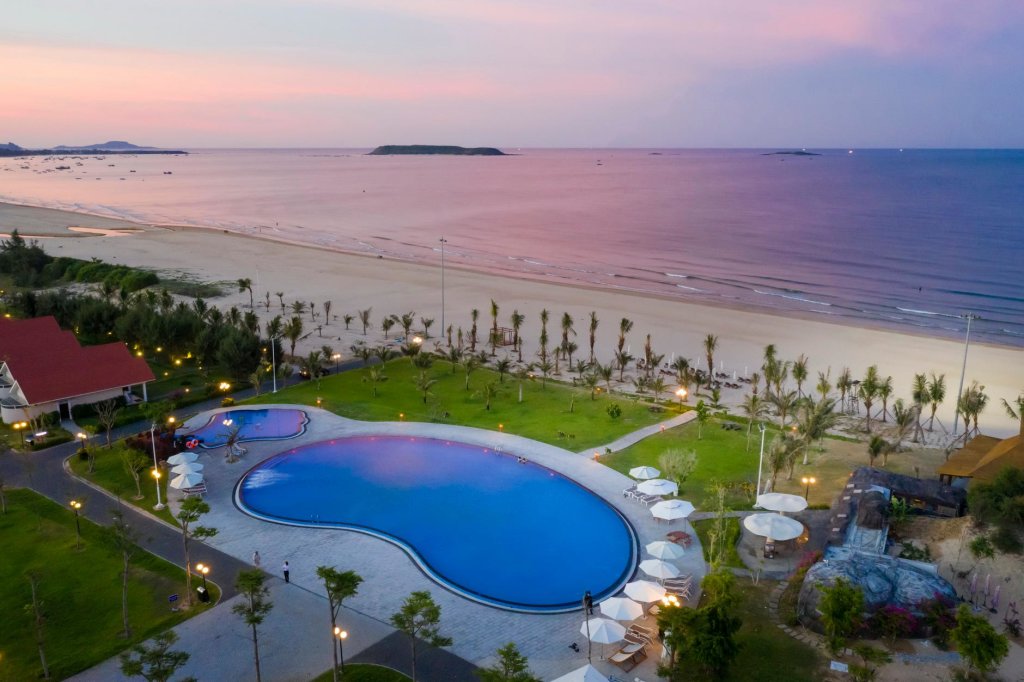 Sao Mai Beach Resort image
