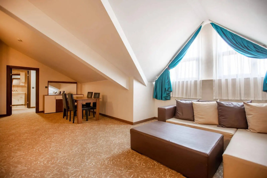Hotel photo 12