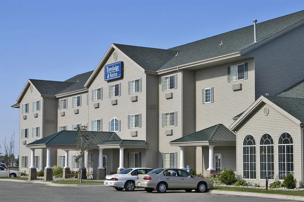 Travelodge and Suites Fargo/Moorhead