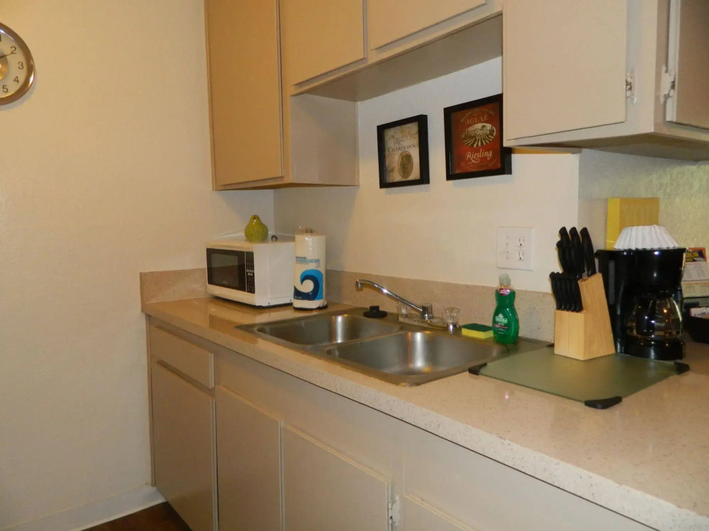 Sunshine Suites at Midway - Général