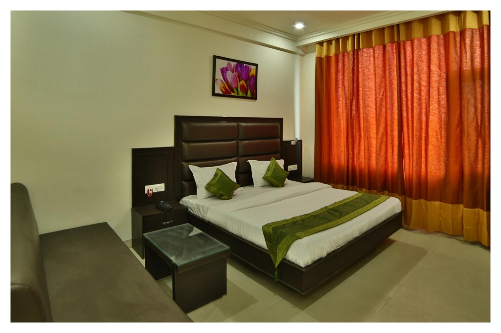 Standard Double room (full double bed)