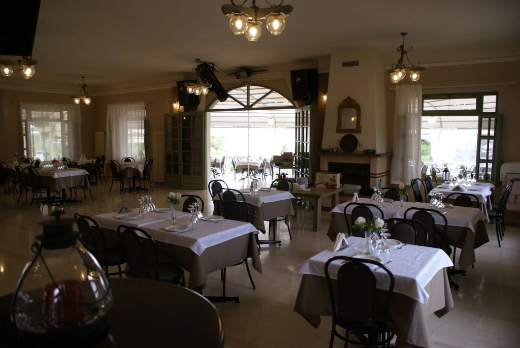 Oskars Studios & Apartments, ,
