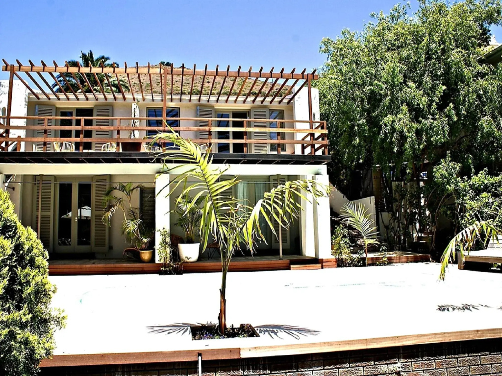 Cape Standard Guest House