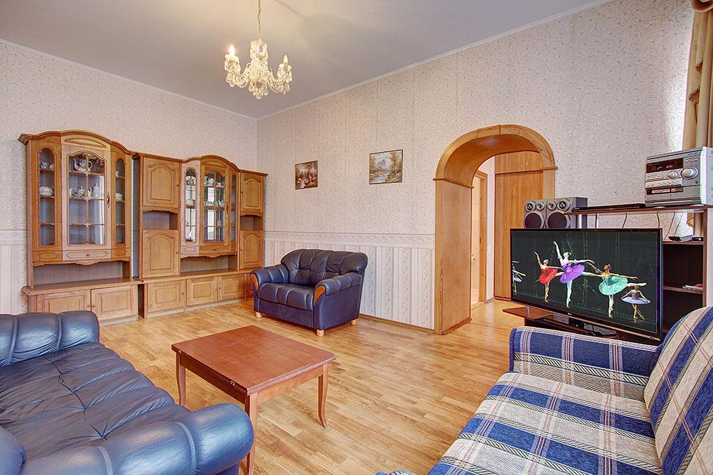 Комната в центре санкт петербурга посуточно. Apartment in the historical center санкт-петербург. апартаменты рядом с московским вокзалом санкт-петербург. квартира москва ул невская спальня 2. питер снять квартиру посуточно рядом с московским вокзалом.