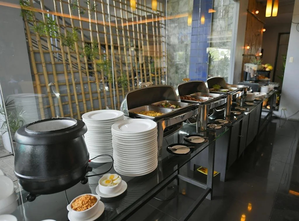 Food & Beverage