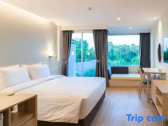 Superior Double room with garden view (full double bed)