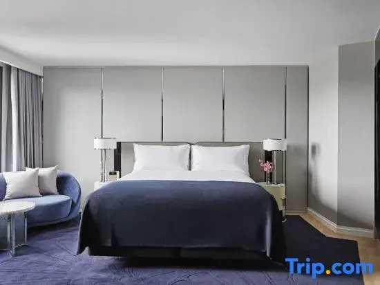 Deluxe Double room (full double bed)