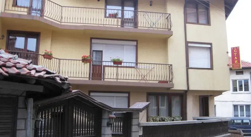 Pidovi Guest House