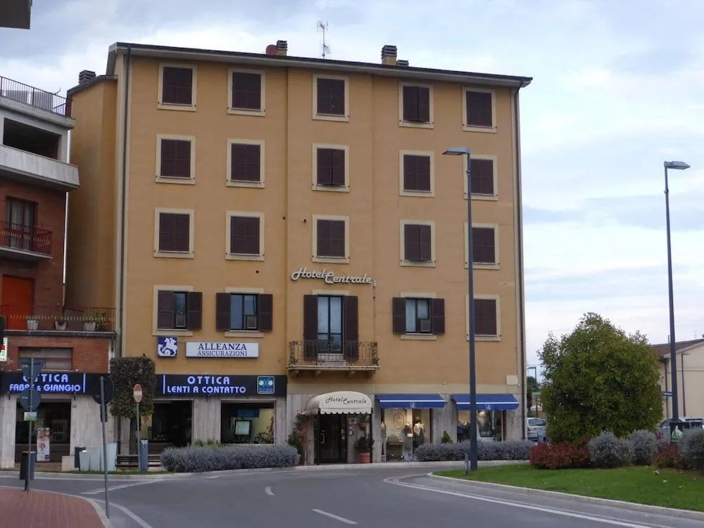 Hotel photo 12