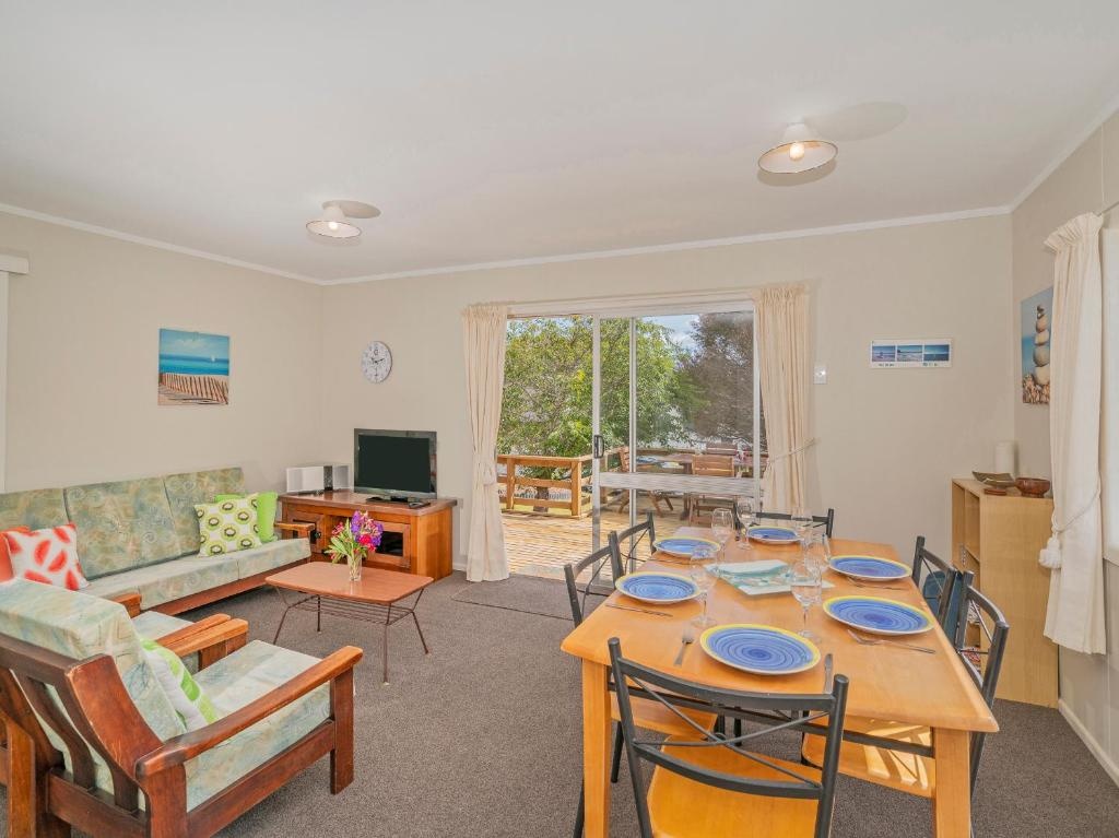 The Windsor Bach - Tairua Holiday Home