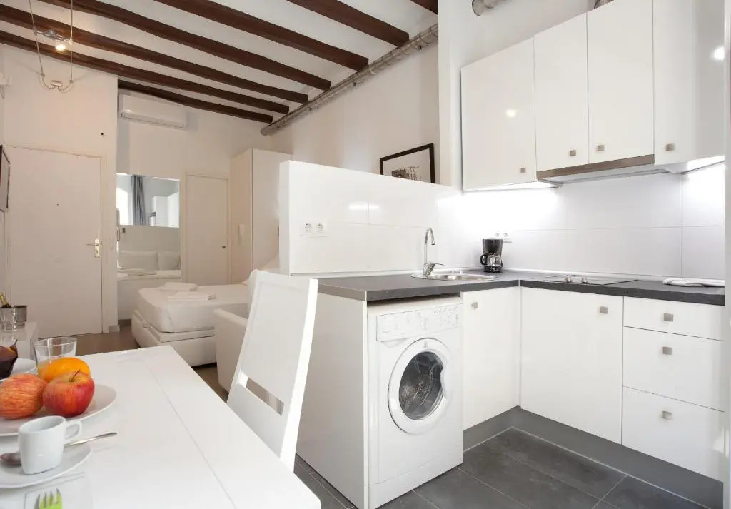 Double Studio (full double bed)