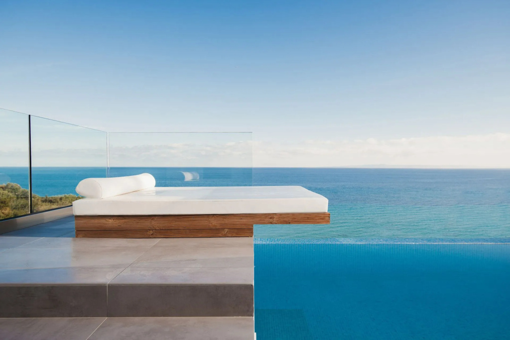 Beach & Waterfront