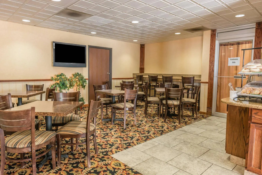 Rodeway Inn - фото 14