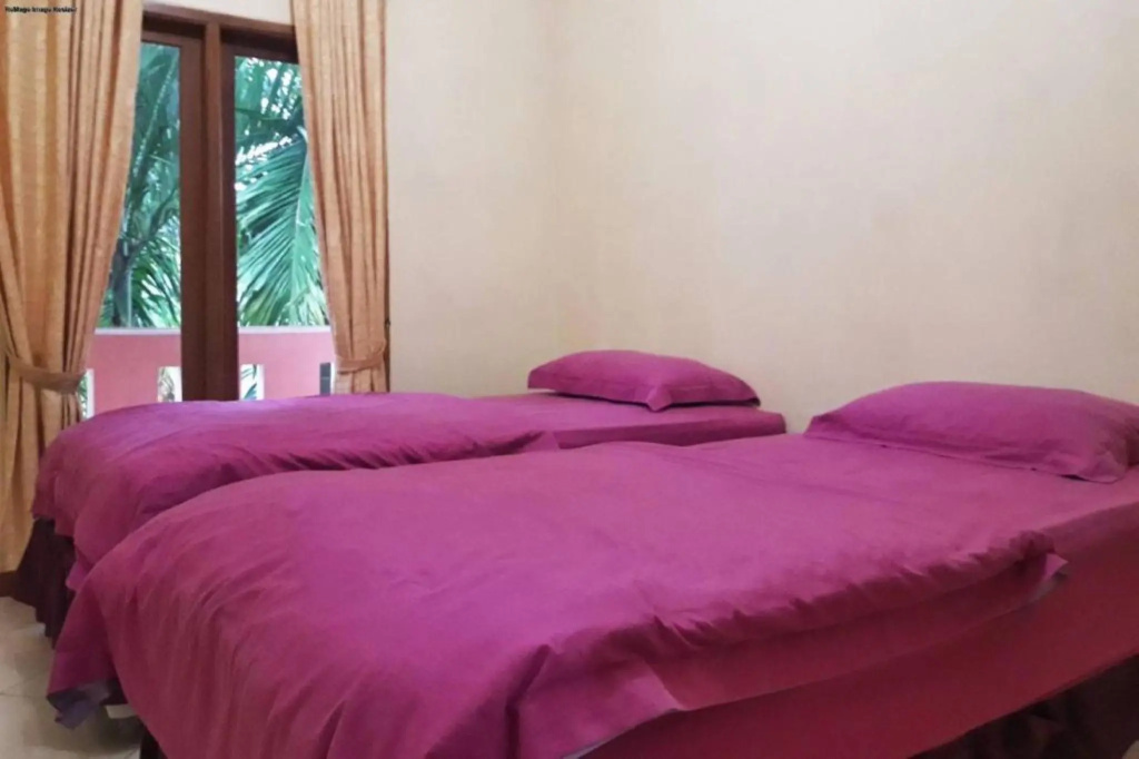 3 Bedrooms Bungalow