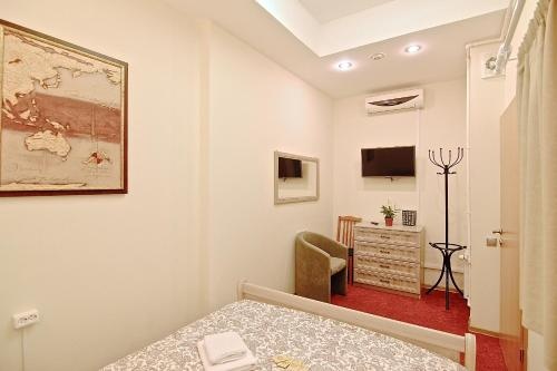 Solo Hostel — 5