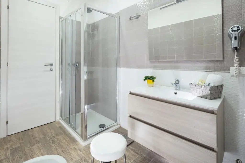 Comfort room